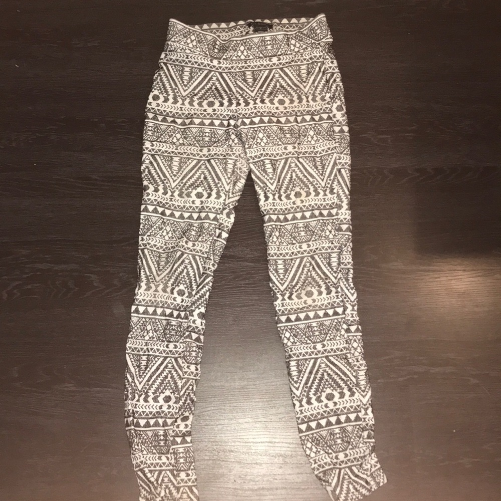 printed leggings